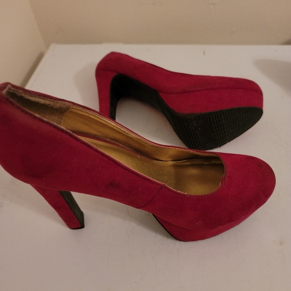 High heels - Picture 3 of 5